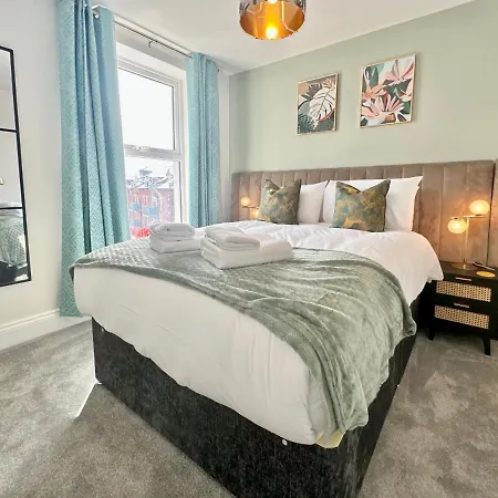 The Salacia No 5 * Scarborough